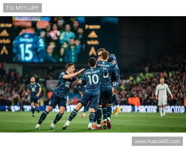 曼联客场与诺丁汉森林战平 锋线乏力未能全取三分 曼联客场与诺丁汉森林战平 锋线乏力未能全取三分