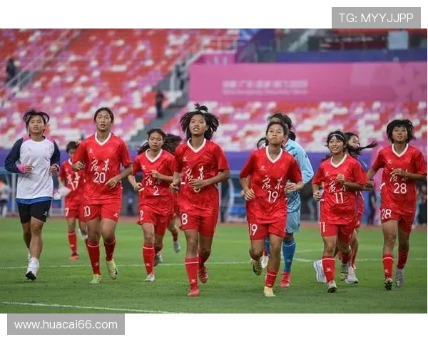 十五运会女足成年组首战广东队迎来开门红 展现强大实力和团队默契